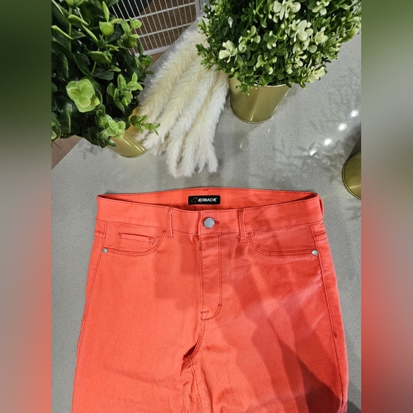 NWOT JORDACHE Superbe pantalon 7/8 neuf, extensible, de couleur corail - Picture 3 of 7